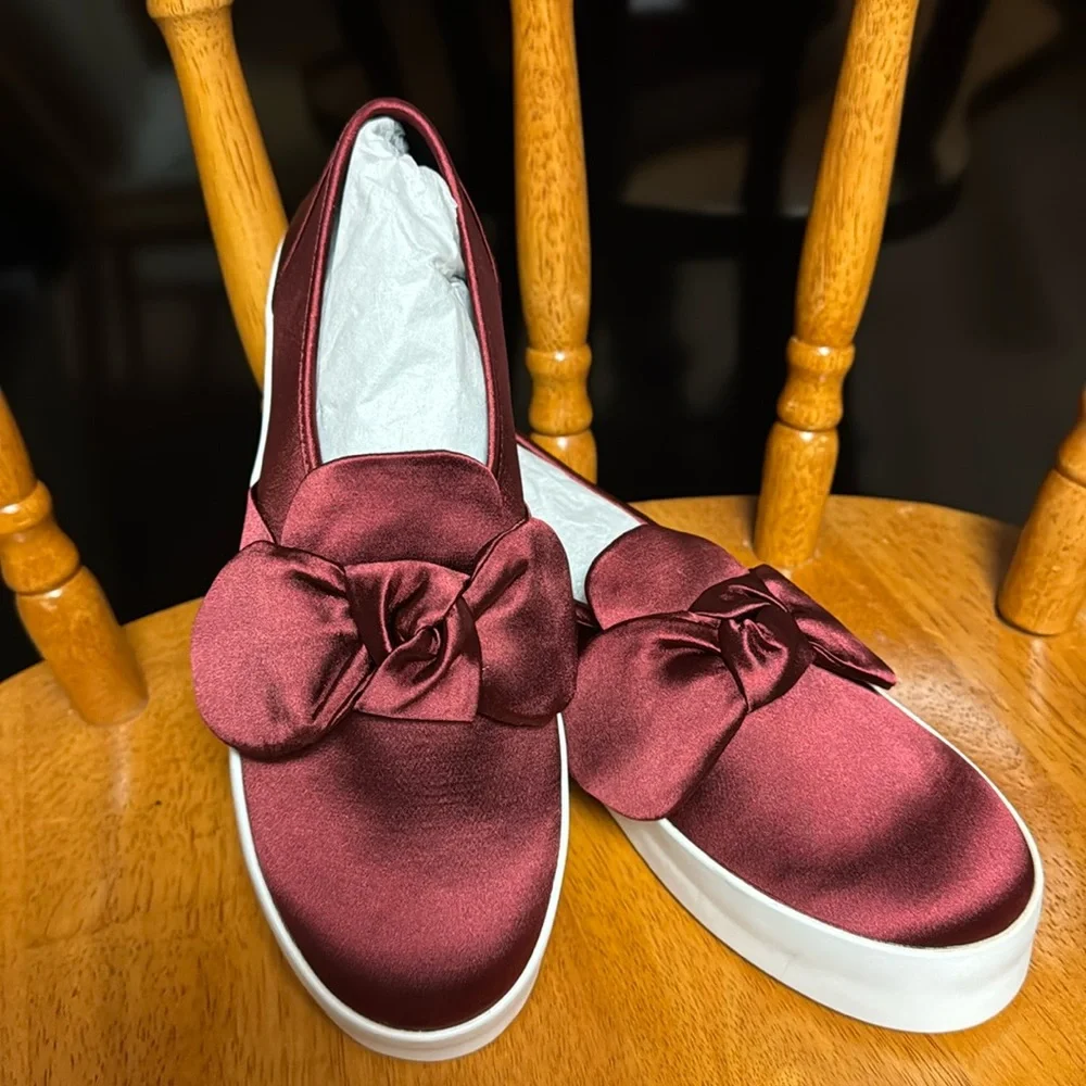 Rebecca Minkoff NWOB 6.5 burgundy STACEY satin bow platform sneakers